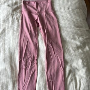Women’s light pink lululemon align leggings 25’ size 4
